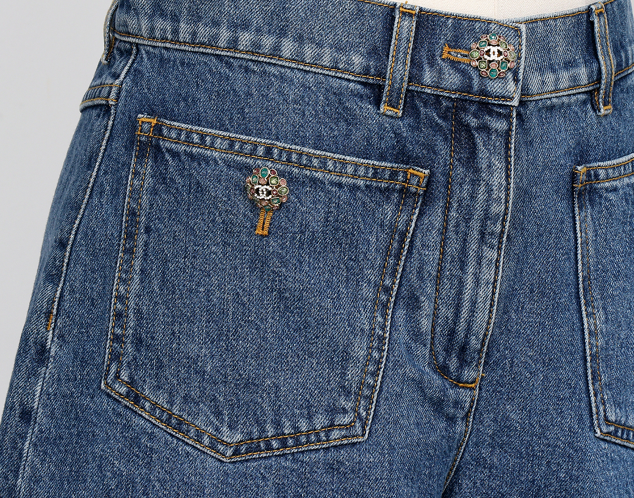 샤넬 젬버튼 투포켓 데님 쇼츠 블루 36