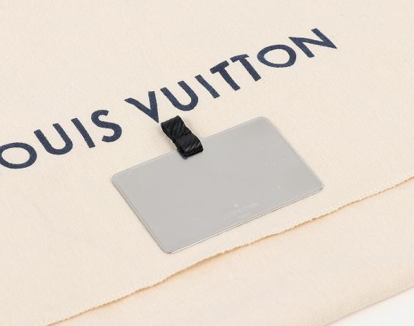 루이비통 트위스트 MM 블랙 금장