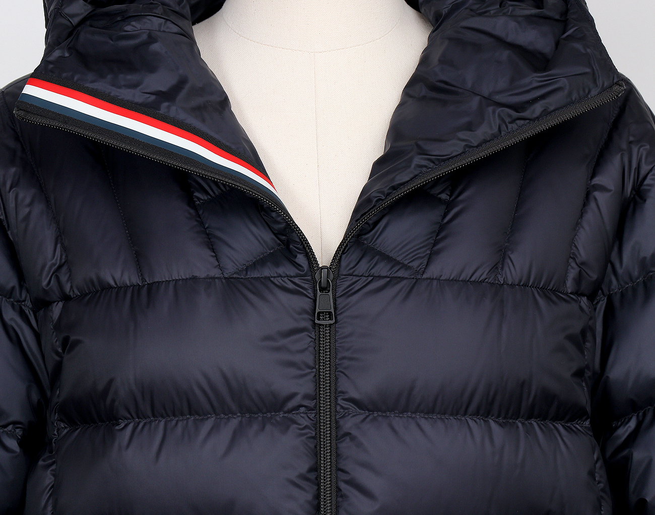 몽클레어 치로 쇼트 다운 재킷 블랙 3