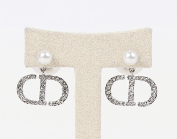 디올 트라이벌 이어링 실버