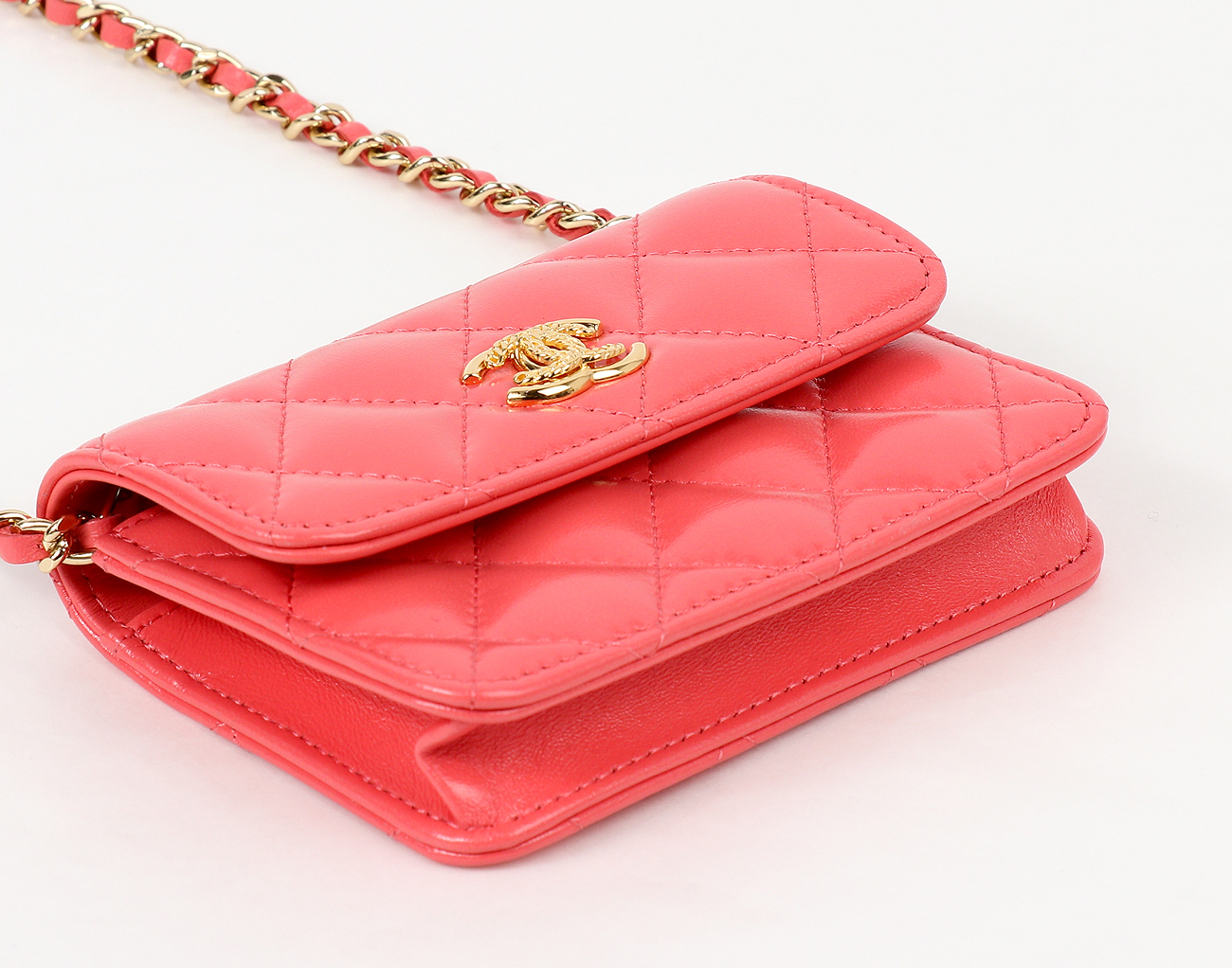 샤넬 미니 체인 플랩백 코랄 금장