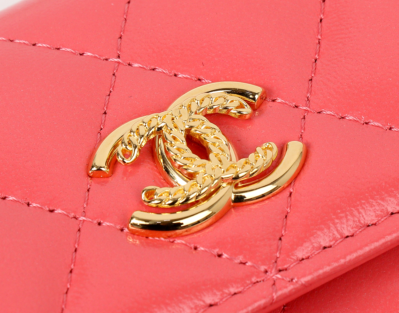 샤넬 미니 체인 플랩백 코랄 금장