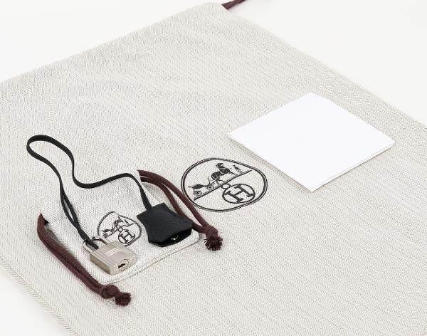 에르메스 핵 아도 PM 블랙 은장 W