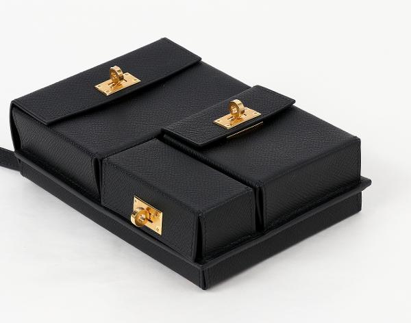 에르메스 켈리 멀티포켓 투고 파우치 블랙 금장 W