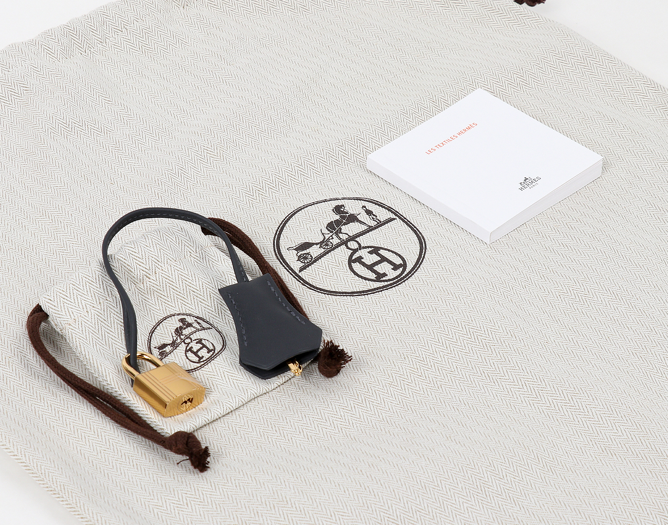 에르메스 벌킨 25 토일 에크루 아르두아즈 금장 K