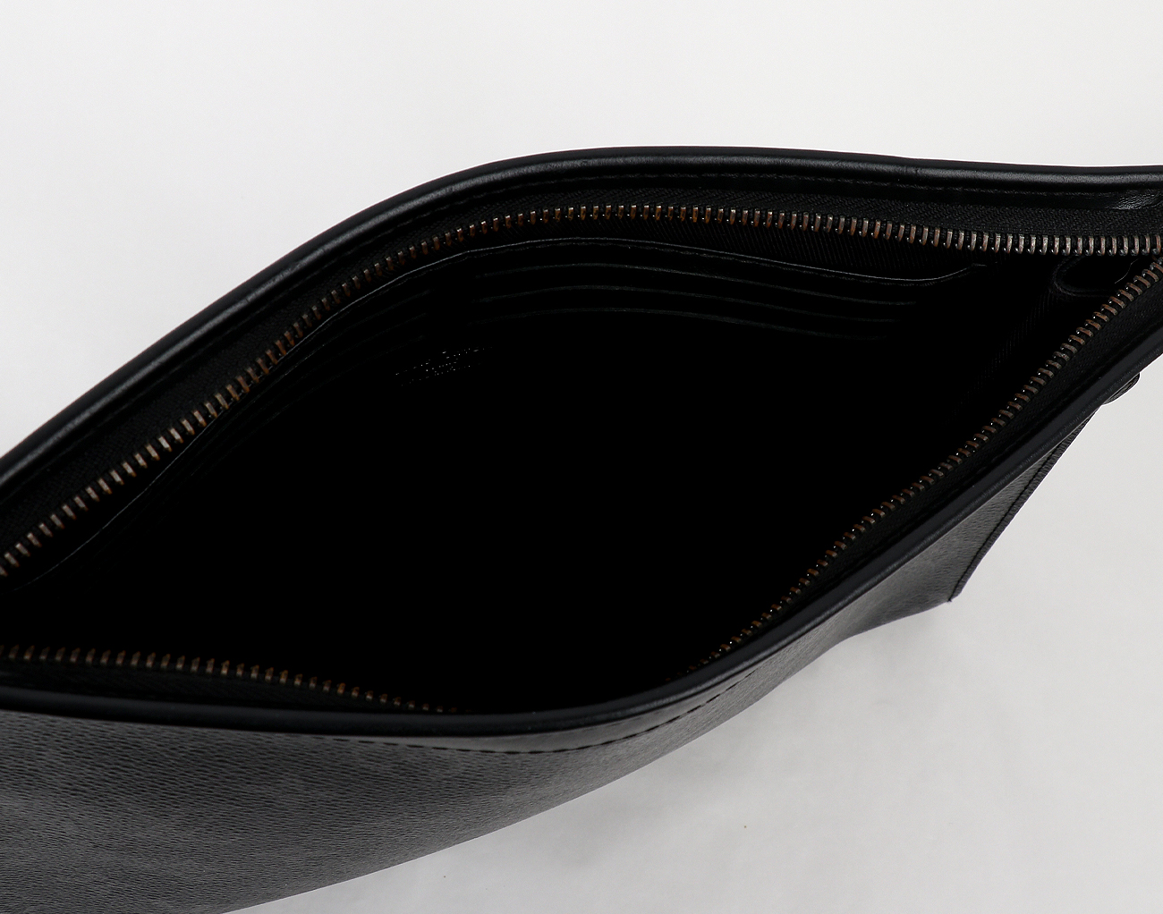 루이비통 포쉐트 보야주 MM 모노그램 이클립스