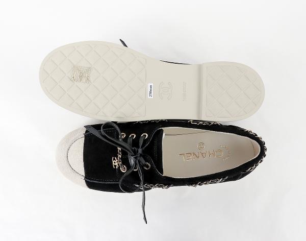 샤넬 CC 참 체인 트리밍 모카신 블랙 라이트 그레이 38C