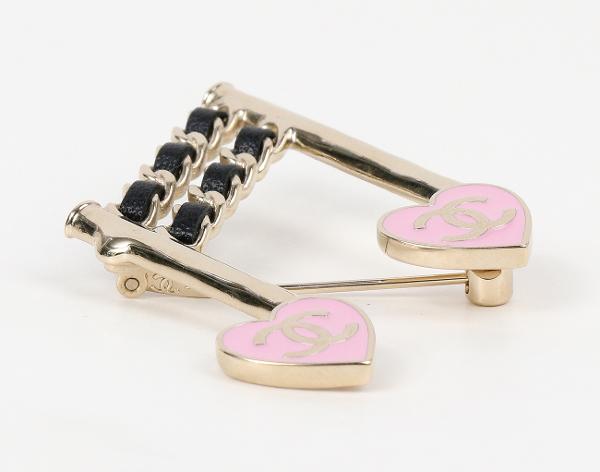 샤넬 하트 뮤지컬 노트 브로치 라이트 핑크 샴페인골드