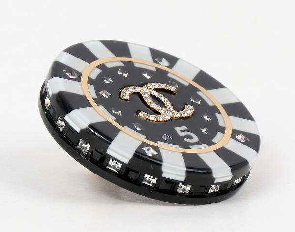 샤넬 포커 칩 브로치 블랙 화이트 금장
