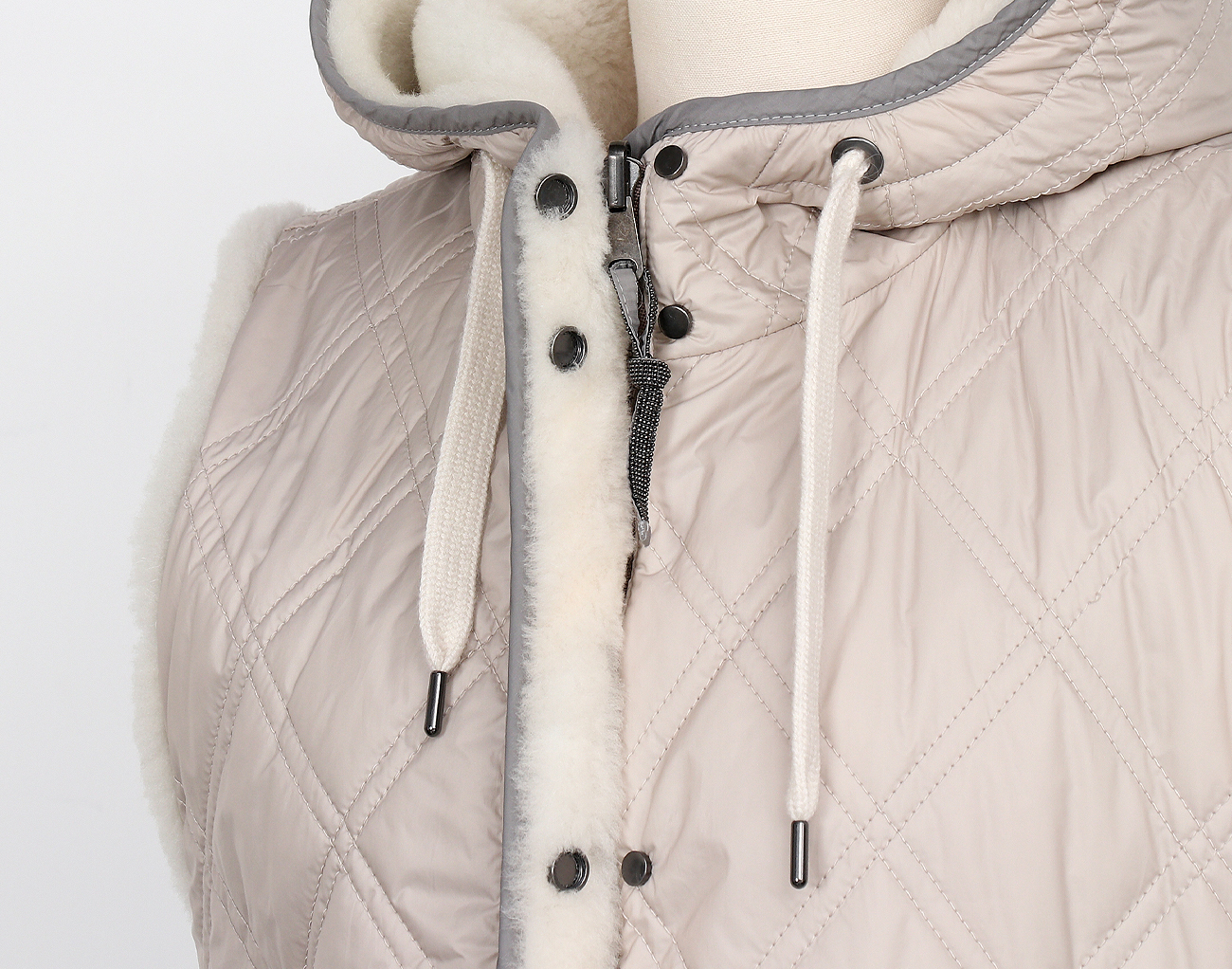 브루넬로 쿠치넬리 퍼 리버시블 후디 베스트 라이트 그레이 42