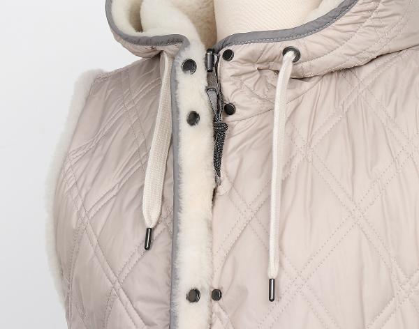 브루넬로 쿠치넬리 퍼 리버시블 후디 베스트 라이트 그레이 42