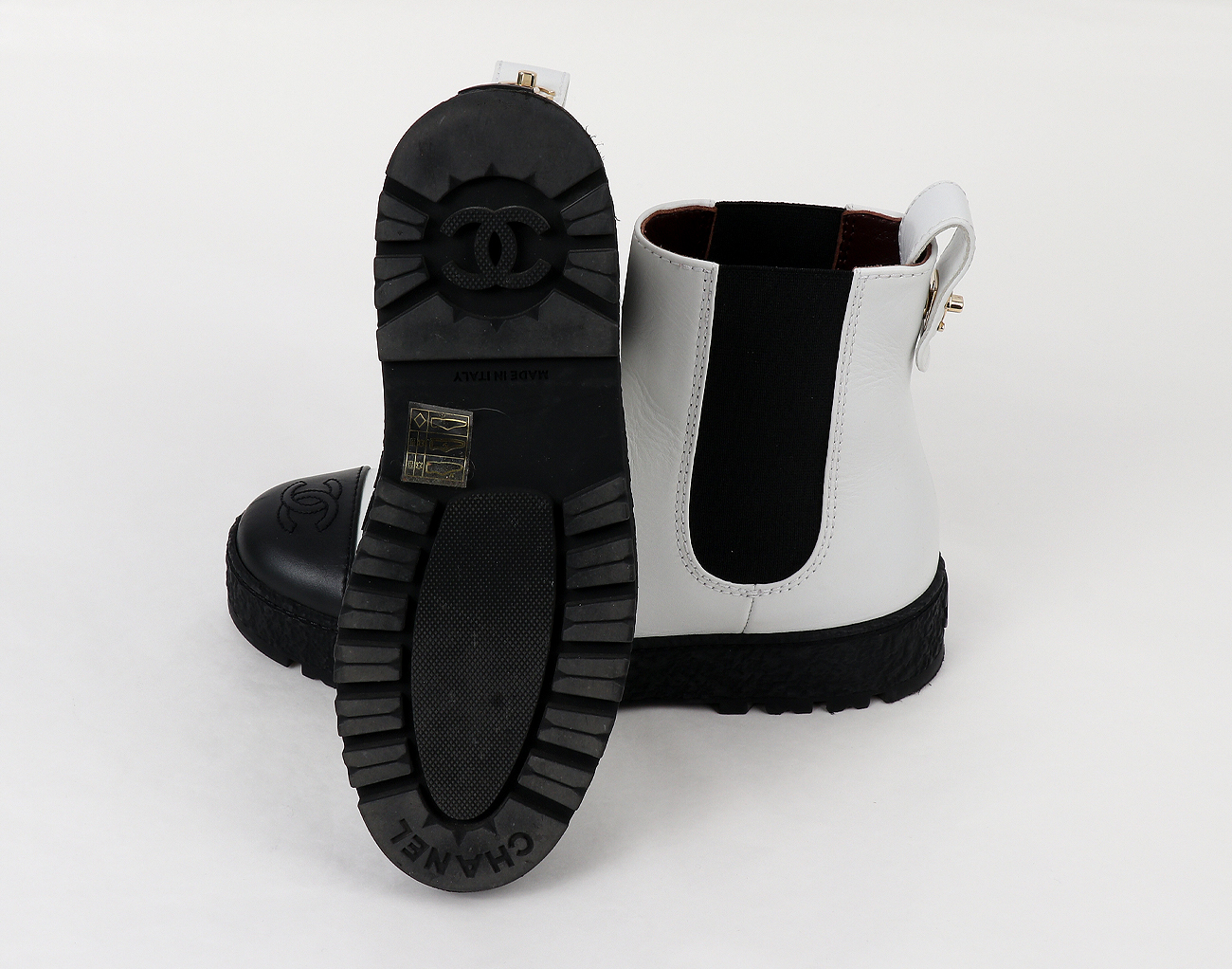 샤넬 백 턴락 CC 첼시 앵클 부츠 화이트 블랙 36 1/2C