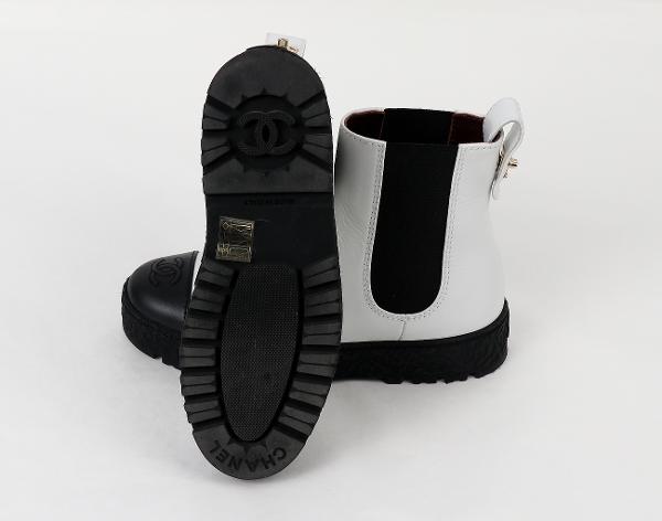 샤넬 백 턴락 CC 첼시 앵클 부츠 화이트 블랙 36 1/2C