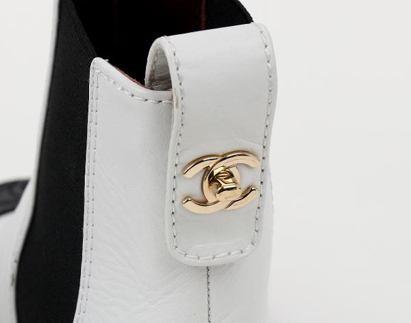 샤넬 백 턴락 CC 첼시 앵클 부츠 화이트 블랙 36 1/2C