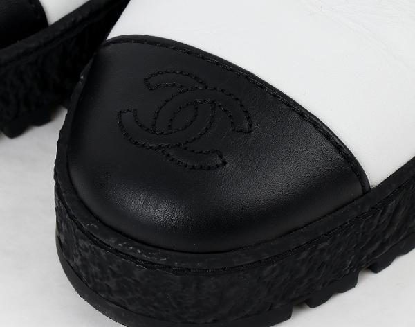 샤넬 백 턴락 CC 첼시 앵클 부츠 화이트 블랙 36 1/2C