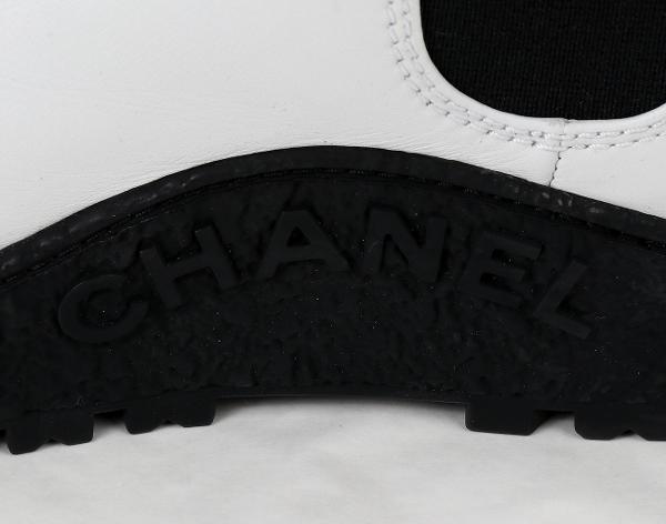 샤넬 백 턴락 CC 첼시 앵클 부츠 화이트 블랙 36 1/2C