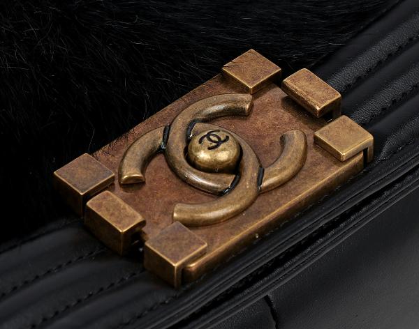 샤넬 카우하이드 헤어 보이 미듐 블랙 빈티지 금장