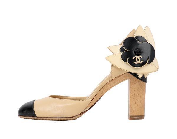 샤넬 까멜리아 펌프스 베이지 블랙 36 1/2C