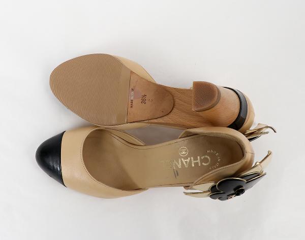 샤넬 까멜리아 펌프스 베이지 블랙 36 1/2C