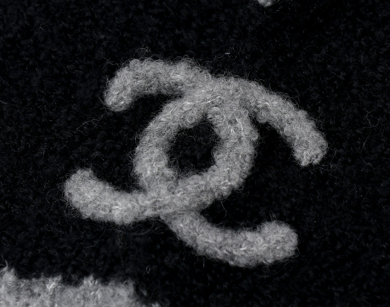 샤넬 25B 바라클라바 블랙 다크 그레이