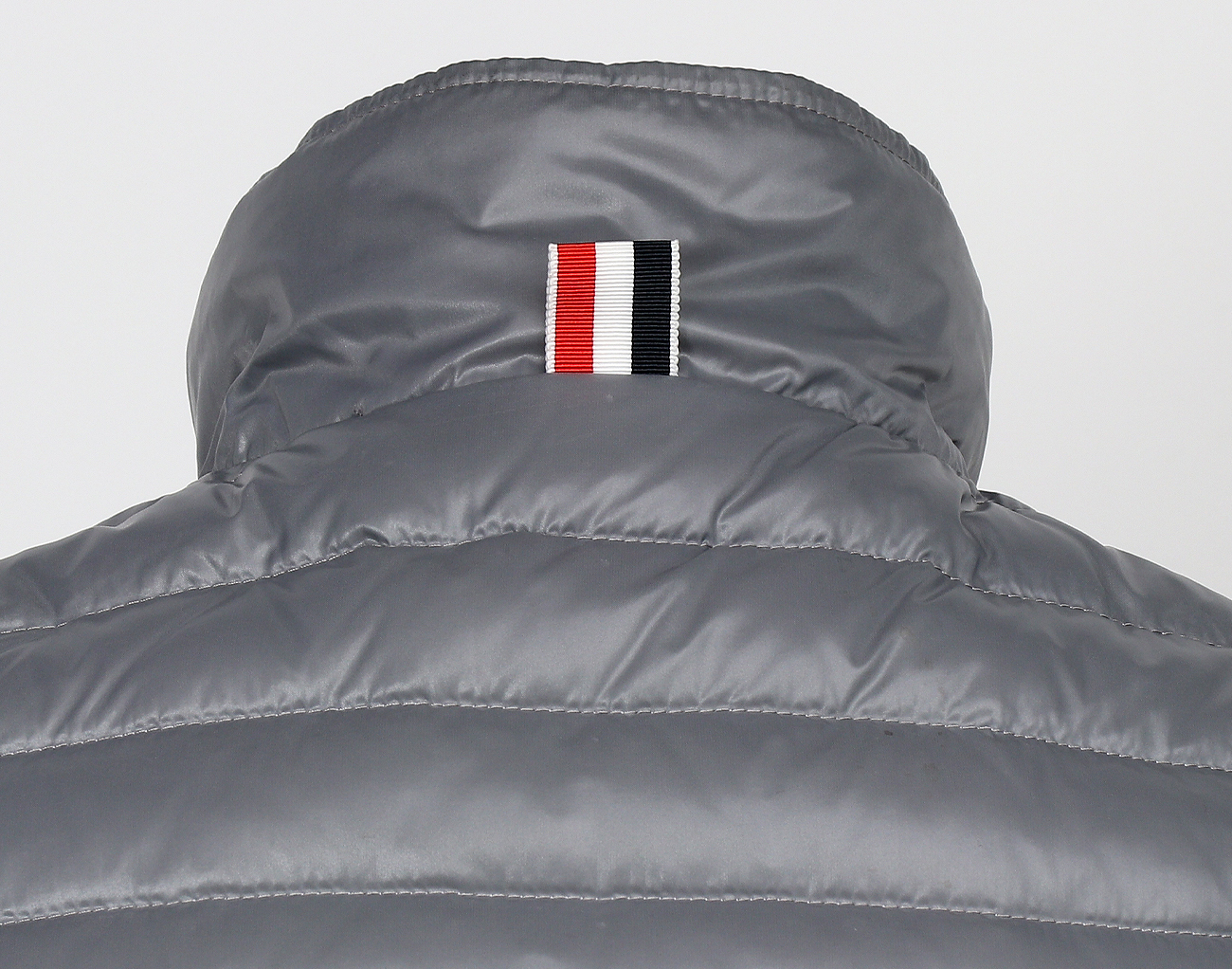 톰브라운 나일론 패딩 베스트 그레이 네이비 3