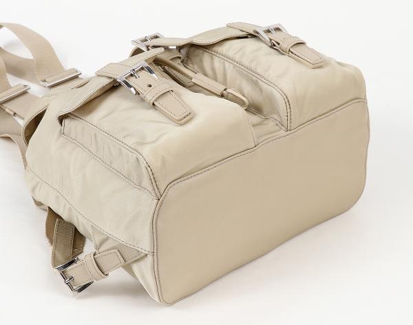 프라다 리나일론 스몰 백팩 데저트 베이지