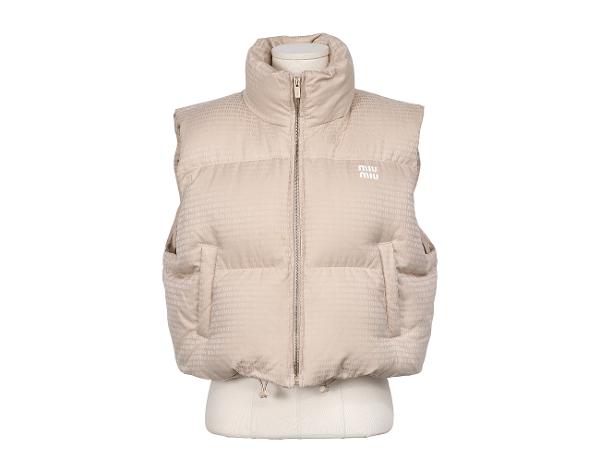 미우미우 구스 다운 베스트 데저트 베이지 44
