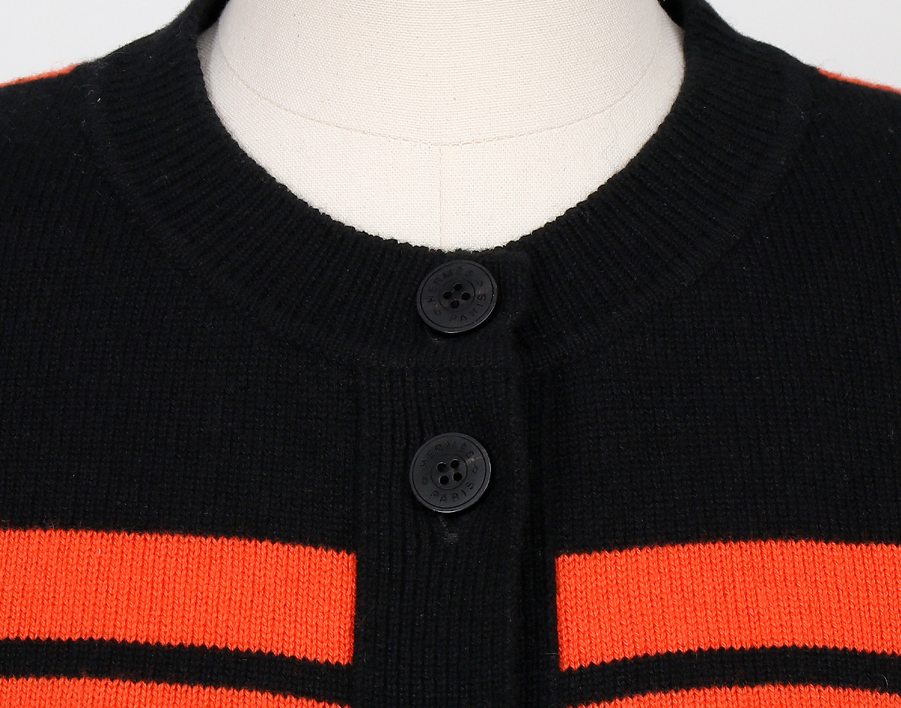 에르메스 브리드 드 갈라 타탄 롱 슬리브 가디건 루즈 꼬르날린 38