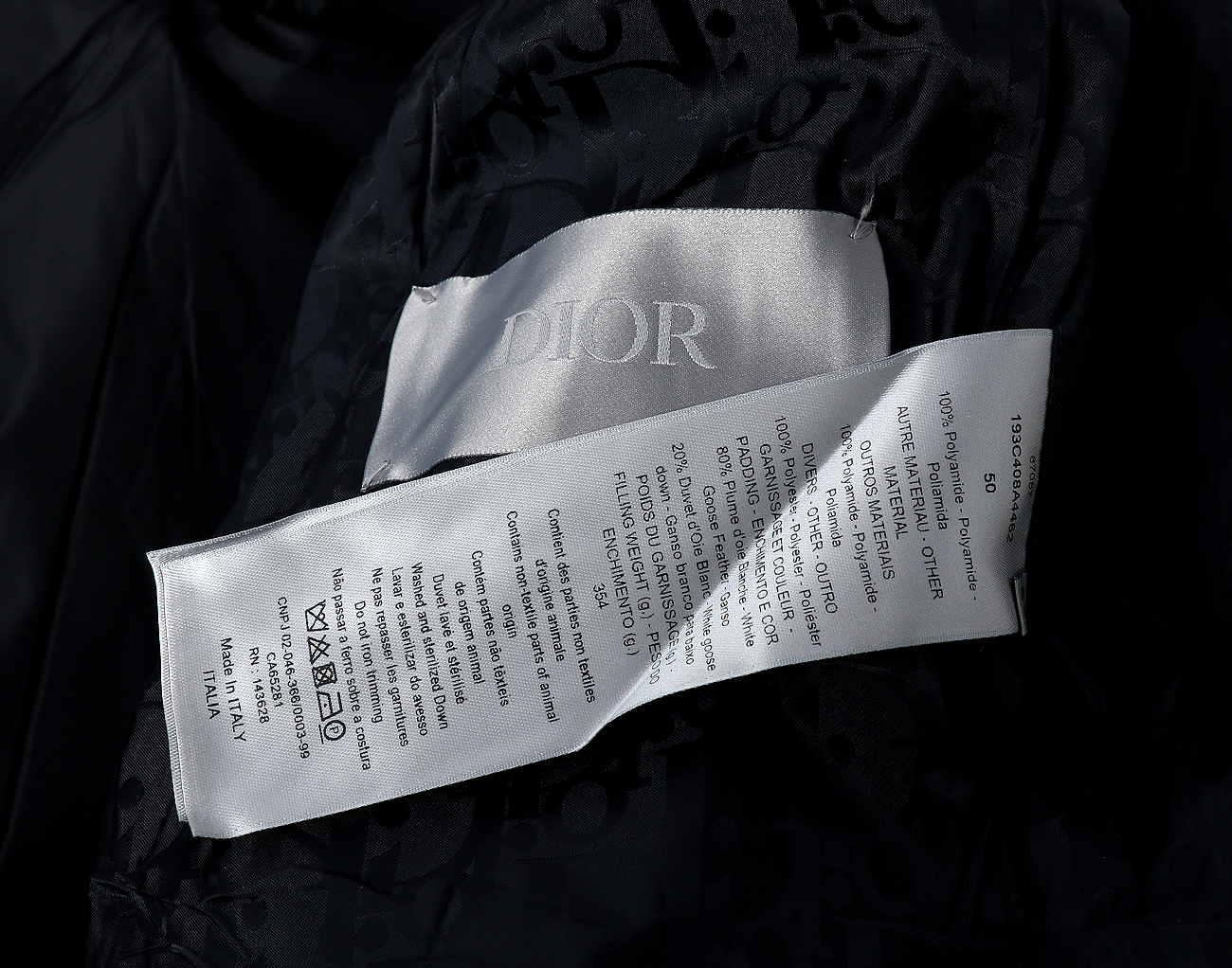 디올 오버사이즈 오블리크 자카드 다운 재킷 블랙 50