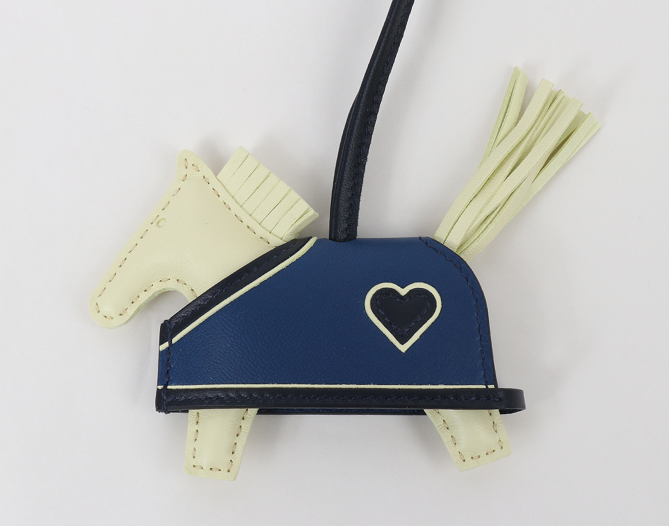 에르메스 로데오 로베오 꾀흐 PM 존 밀턴 블루뉘 블루 타이