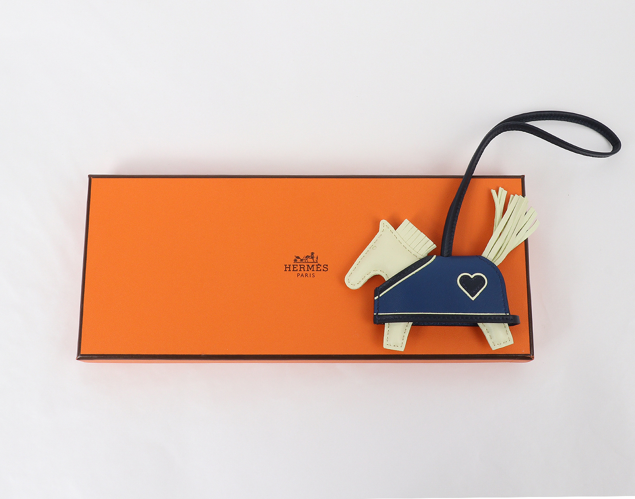 에르메스 로데오 로베오 꾀흐 PM 존 밀턴 블루뉘 블루 타이