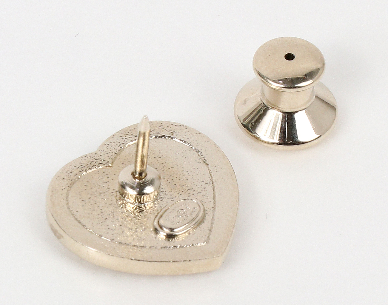 샤넬 크리스탈 하트 CC 브로치 블랙 샴페인골드