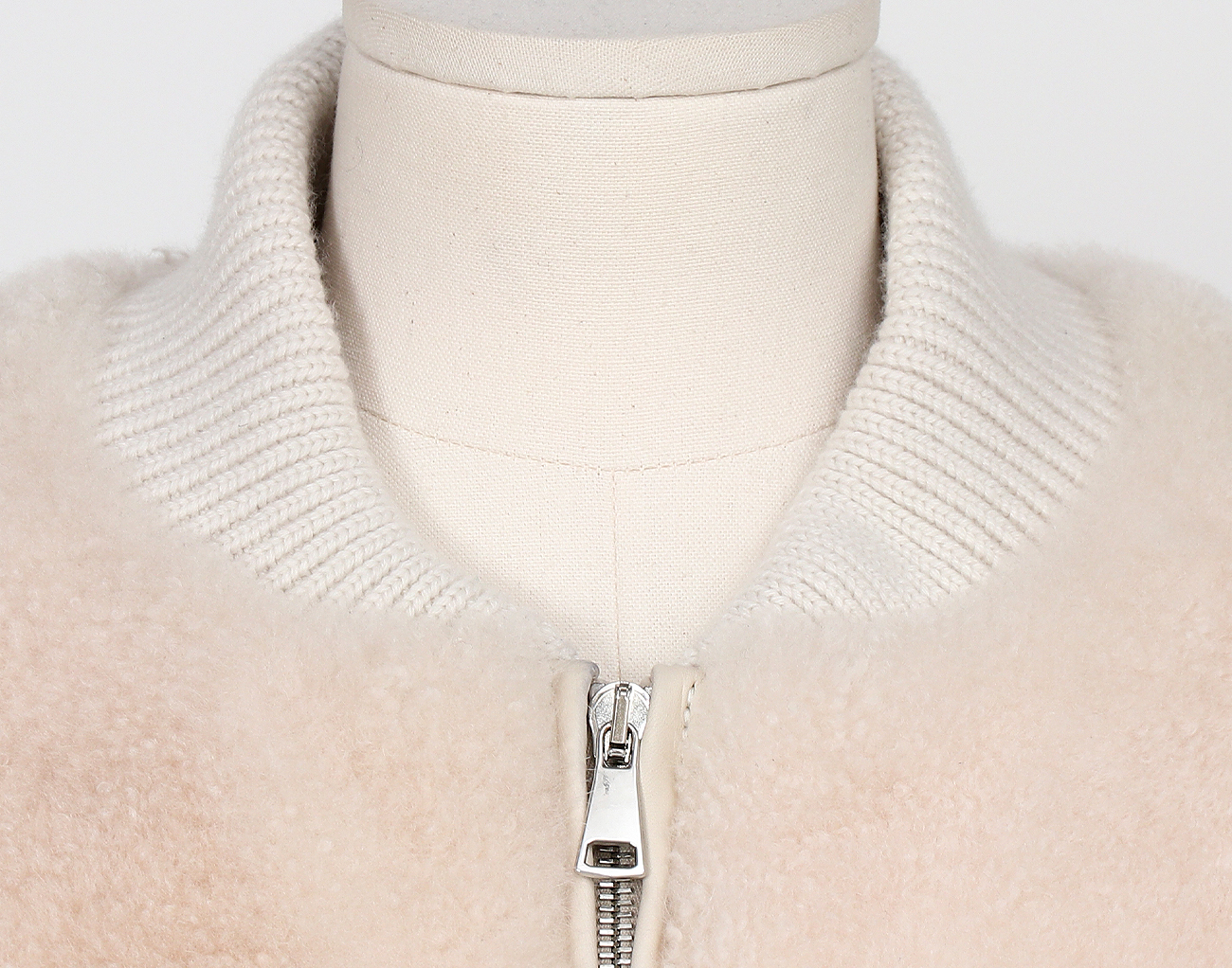 브라스키 고트 퍼 봄버 재킷 피치 40