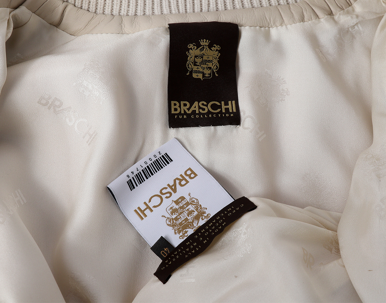 브라스키 고트 퍼 봄버 재킷 피치 40