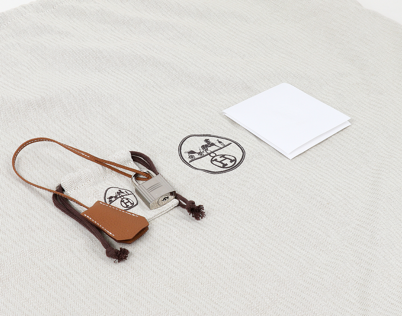 에르메스 오따꾸르와 40 골드 은장 W