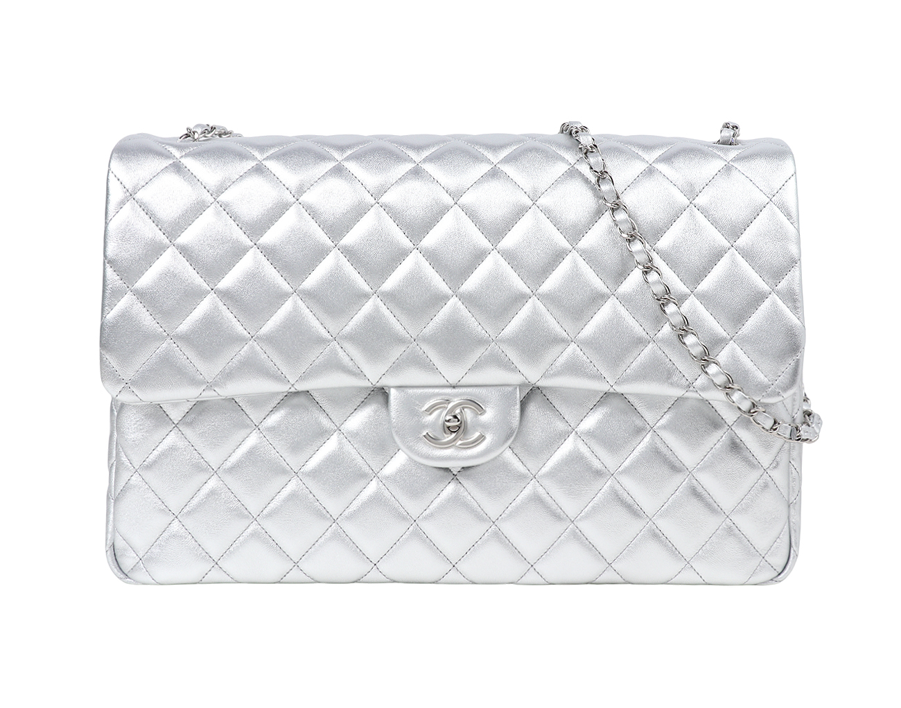 샤넬 트래블 맥시 플랩백 실버 은장