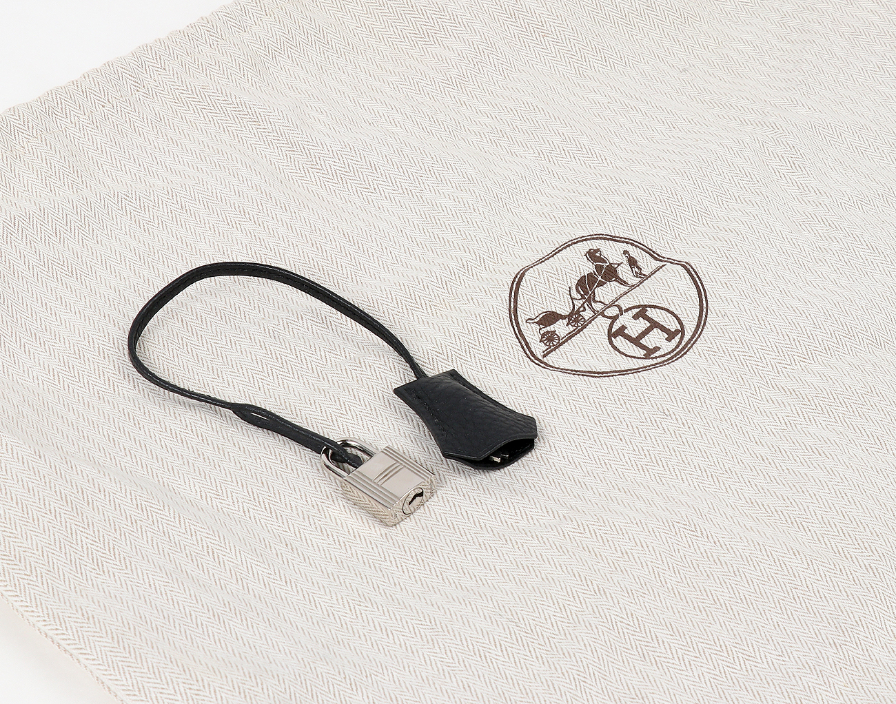 에르메스 벌킨 30 블랙 은장 P