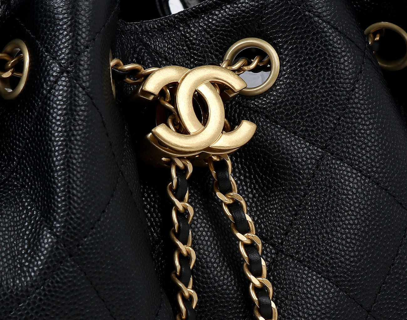샤넬 25백 스몰 블랙 금장 캐비어