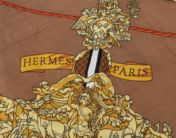 에르메스 캐시미어 자이언트 트라이앵글 스카프 라 레알 베이지 도레 베르트 골드