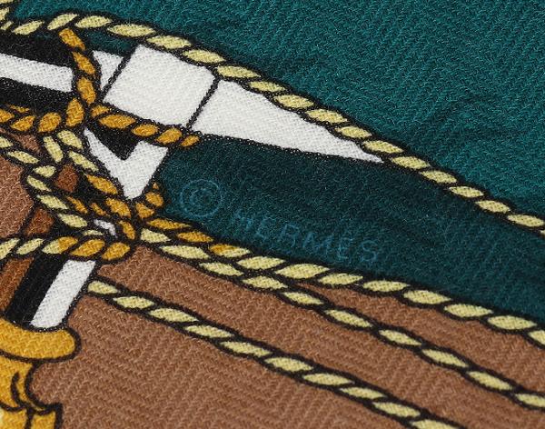 에르메스 캐시미어 자이언트 트라이앵글 스카프 라 레알 베이지 도레 베르트 골드