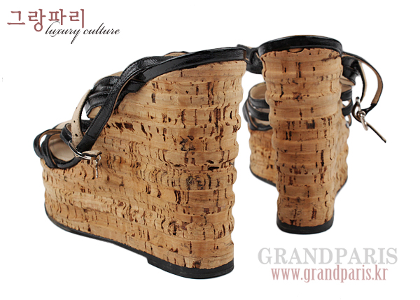 샤넬 블랙 레더 스트랩 코르크 웨지 샌들 37 1/2
