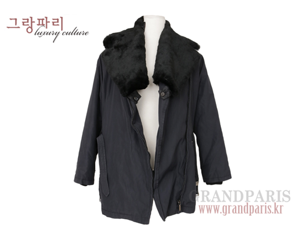 구찌 블랙 퍼 카라 네이비 벨티드 점퍼 40