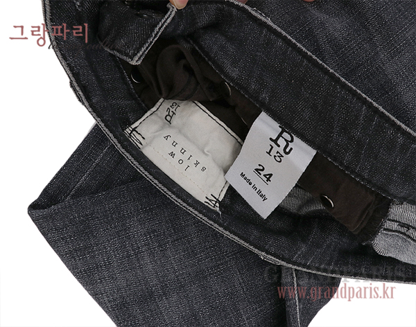 R13 블랙 워싱 low skinny 데님 팬츠 24