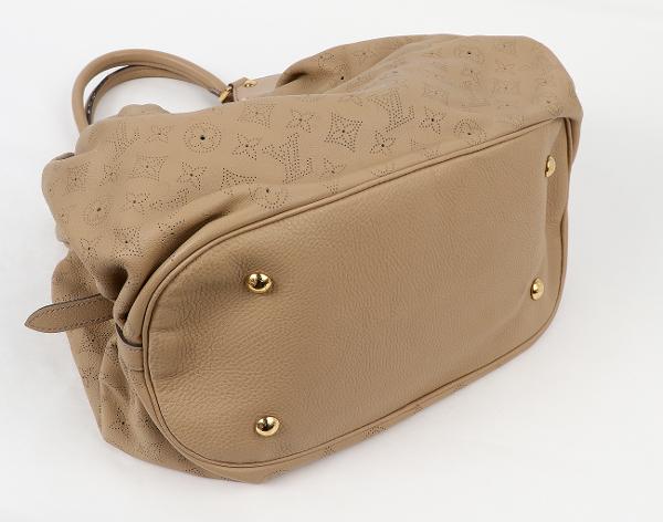 루이비통 베이지 마히나 L 숄더