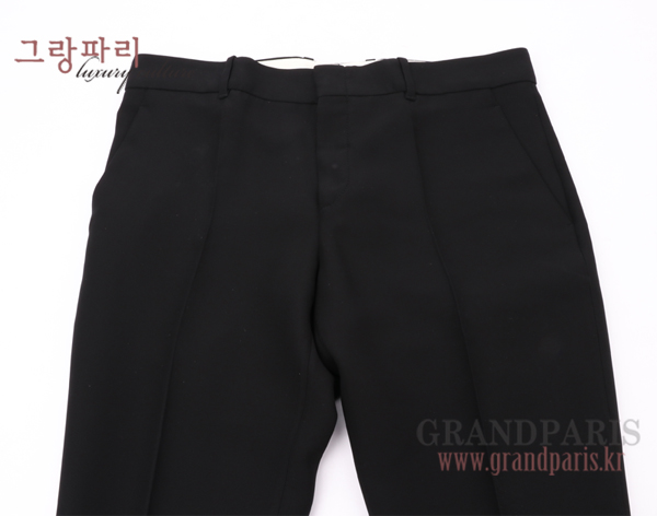 구찌 블랙 실크 노턱 슬랙스 42