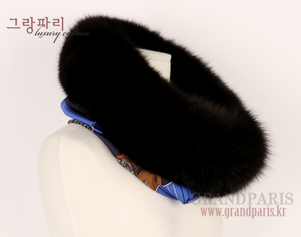 에르메스 18FW 블랙 폭스 실크 타이거 인디안 스누드 넥워머