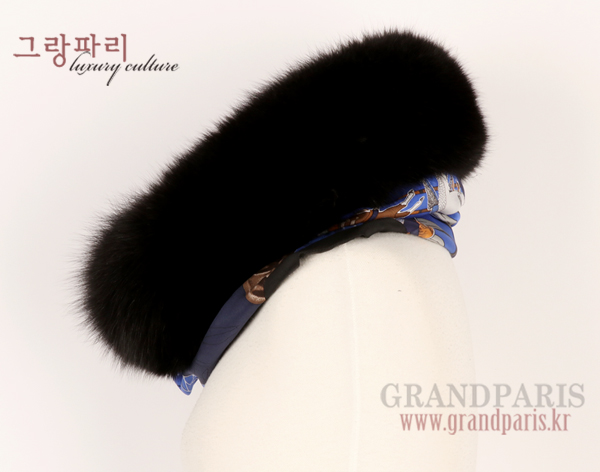 에르메스 18FW 블랙 폭스 실크 타이거 인디안 스누드 넥워머