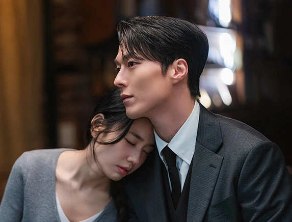 김성일의 역시 키스만 조심하면 돼. 🤔 (재밌어! 👩‍❤️‍👨💕) 드라마 [키스는 괜히 해서!] 사진 출처: SBS 이미지