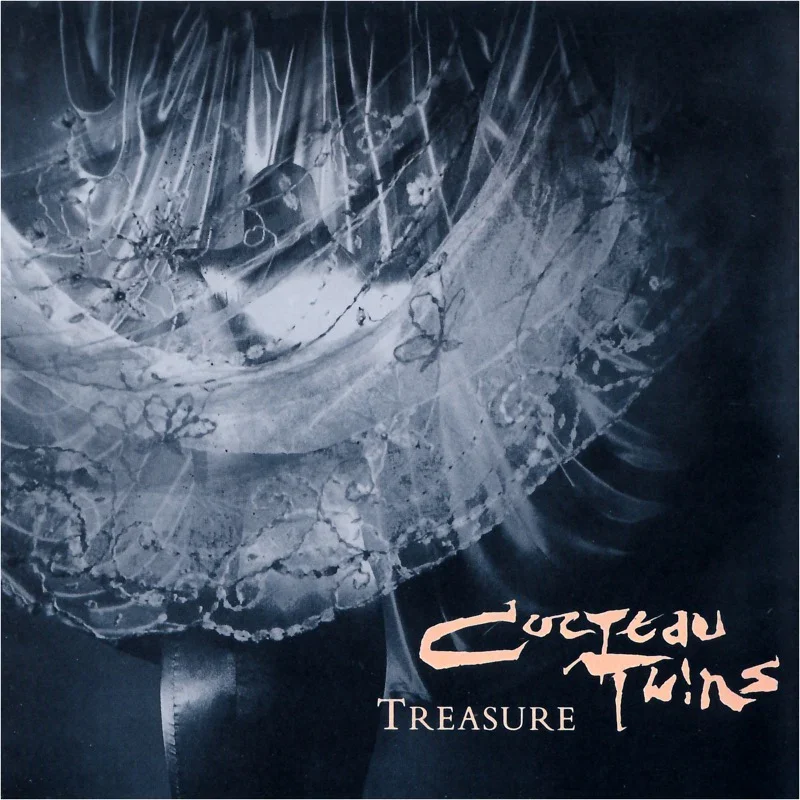 김성일의 #밴드 콕토 트윈스(Cocteau Twins)의 음악을 잊고 산 지 오래되었고, 엘리자베스 프레이저(Elizabeth Fraser) 분의 모습을 (영상이나 기사를 통해) 못 본 지도 수십 년이 되었지만, 차분한 보이... 이미지