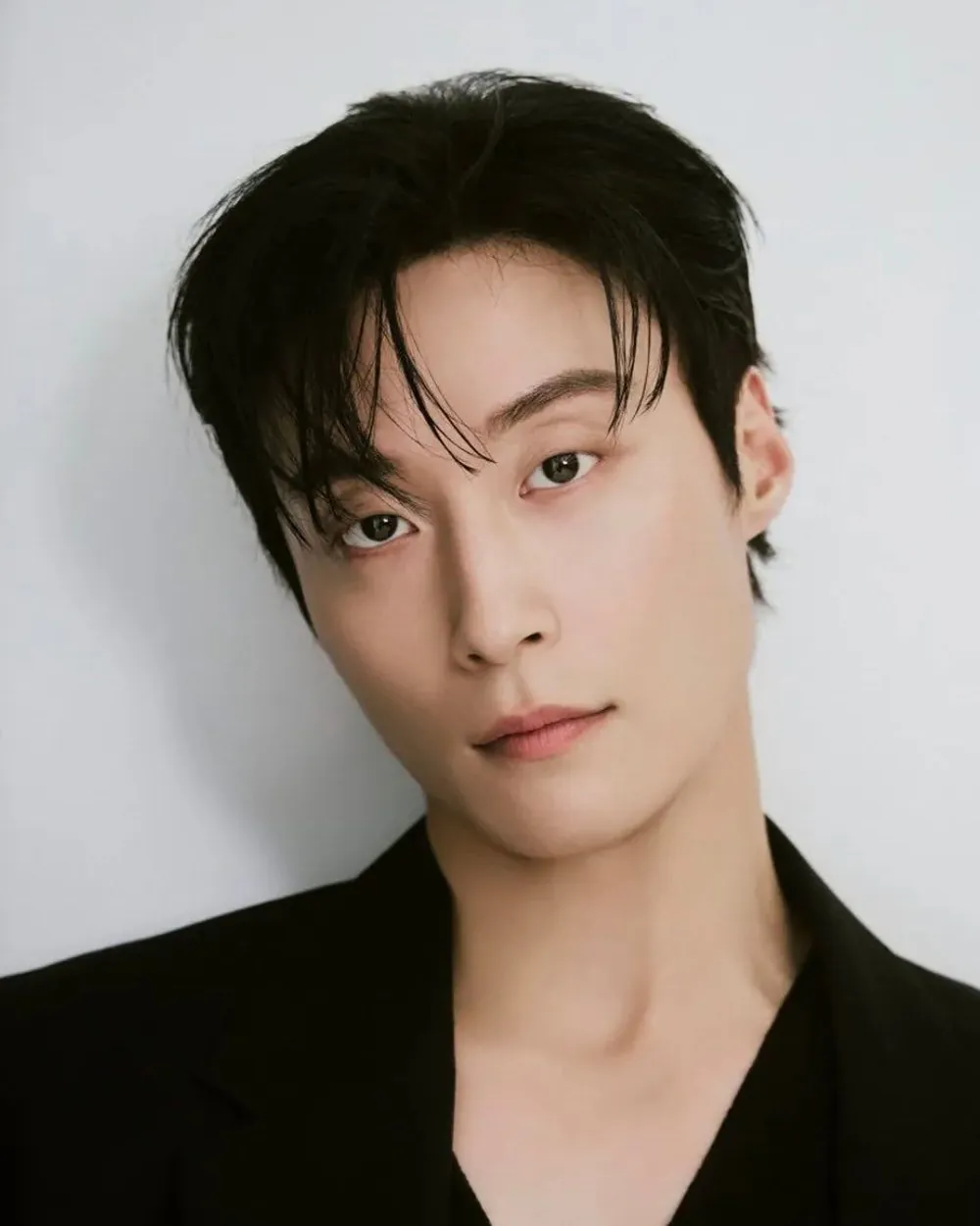 김성일의 배우 허남준님이 웹툰 원작 작품 [화폐개혁] 단독 캐스팅을 제안받았다는 소식. 이미지